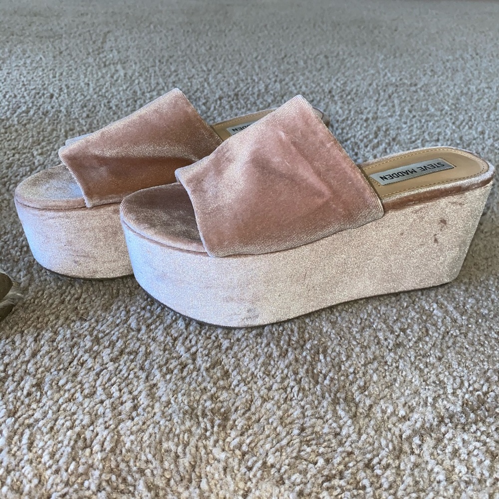 Steve Madden velvet platform slides